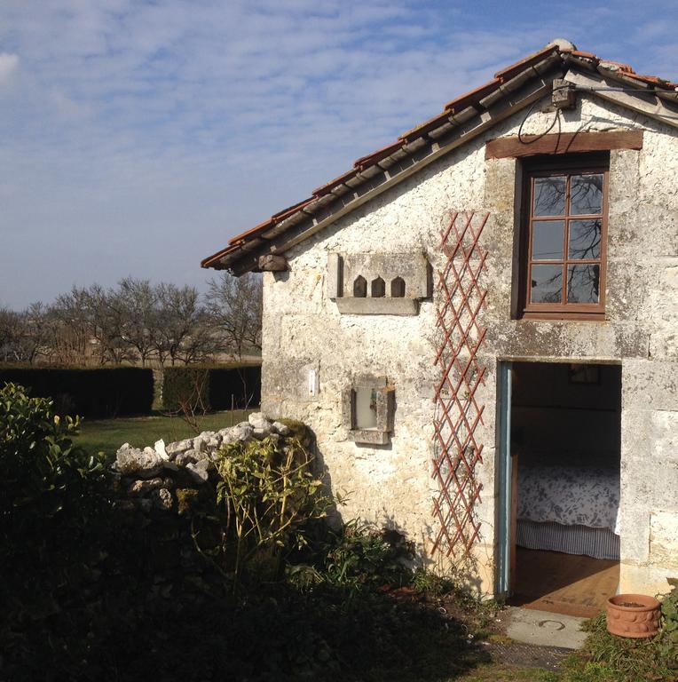 La Lunaire Bed & Breakfast Verteillac Room photo